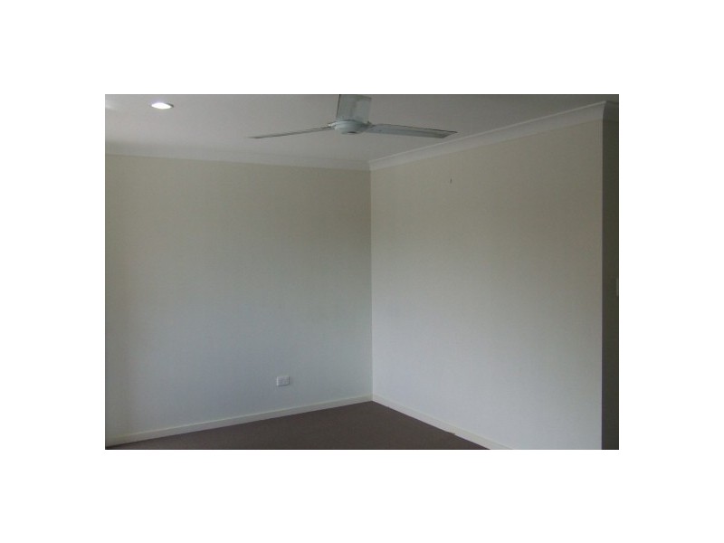 26/8 Rosegum Place, Redbank Plains QLD 4301