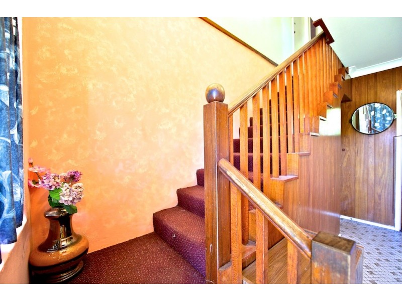 33 THORN Street, Ipswich QLD 4305