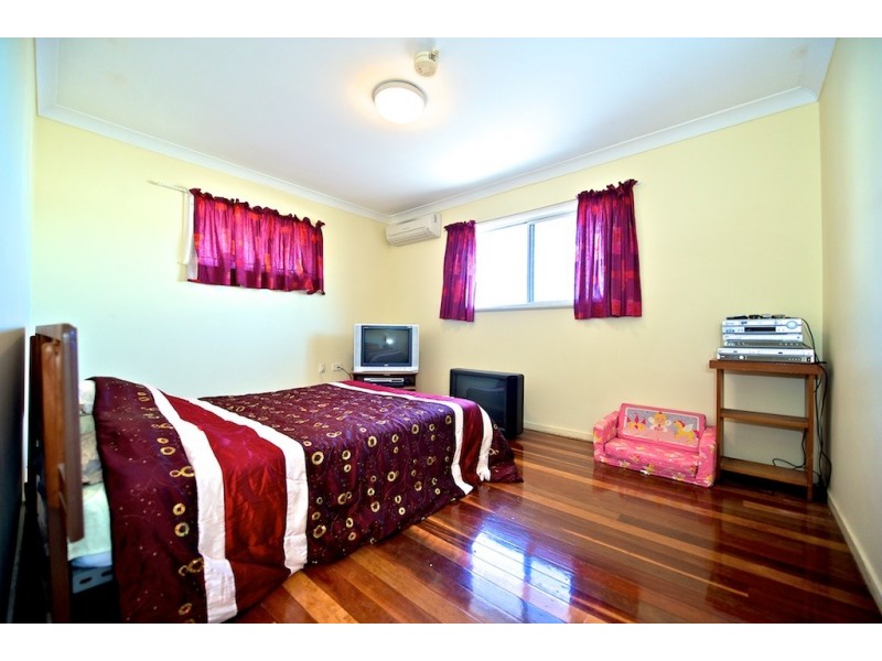 33 THORN Street, Ipswich QLD 4305