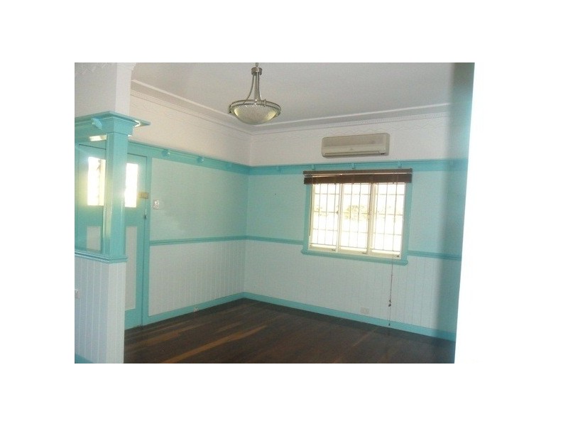 15 Burton Street, North Booval QLD 4304