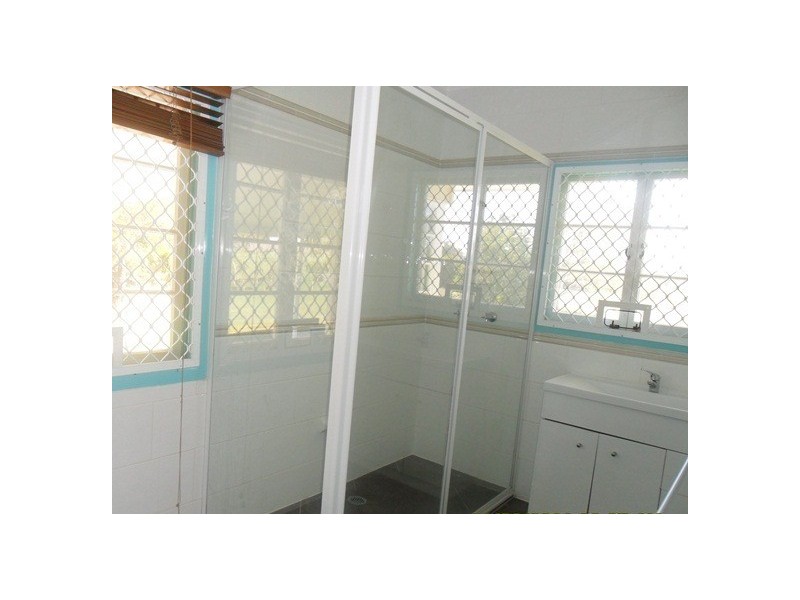 15 Burton Street, North Booval QLD 4304