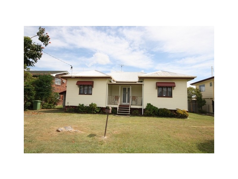 15 Pryde St, Lowood QLD 4311