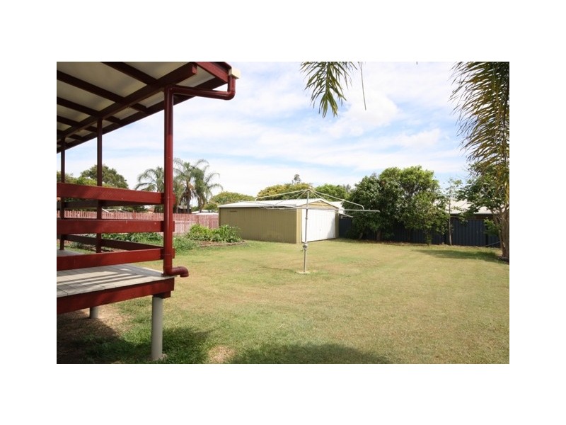 15 Pryde St, Lowood QLD 4311