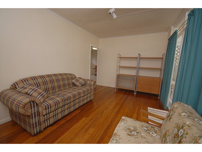 7 Marian Street, Booval QLD 4304