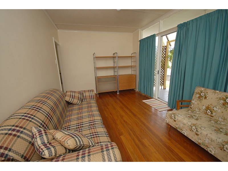7 Marian Street, Booval QLD 4304