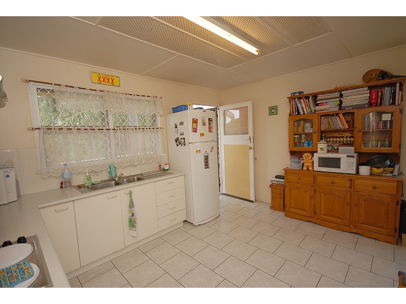 7 Marian Street, Booval QLD 4304