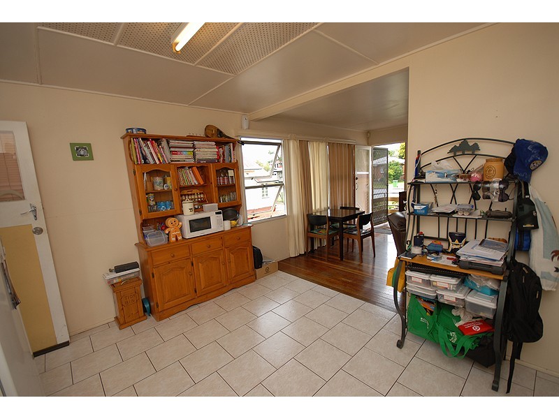 7 Marian Street, Booval QLD 4304