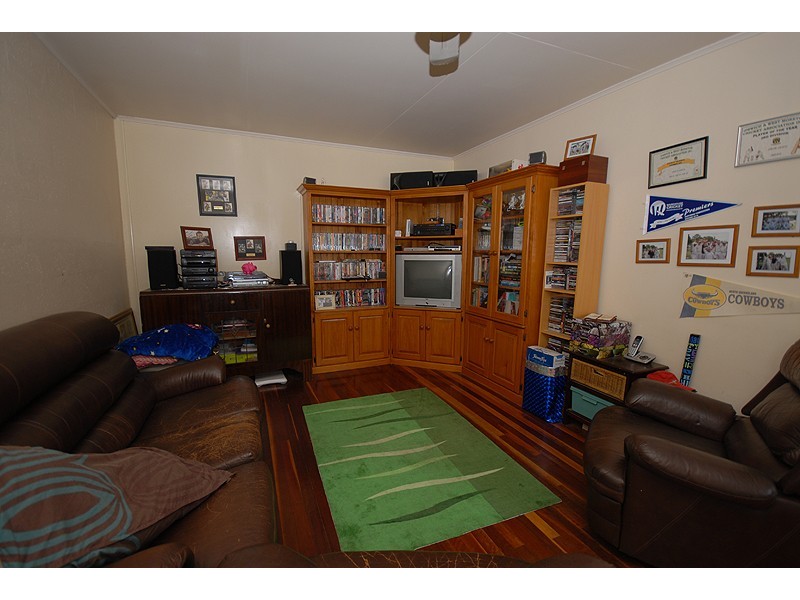 7 Marian Street, Booval QLD 4304