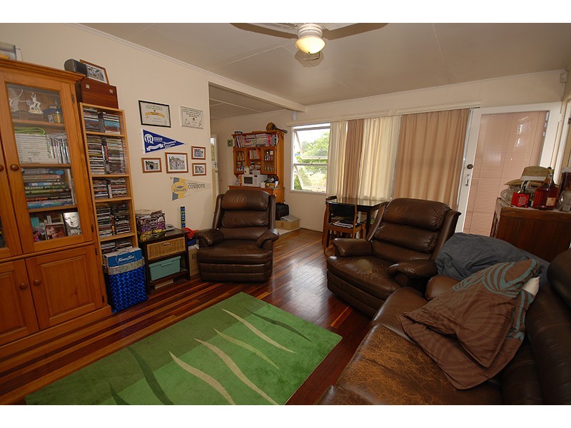 7 Marian Street, Booval QLD 4304