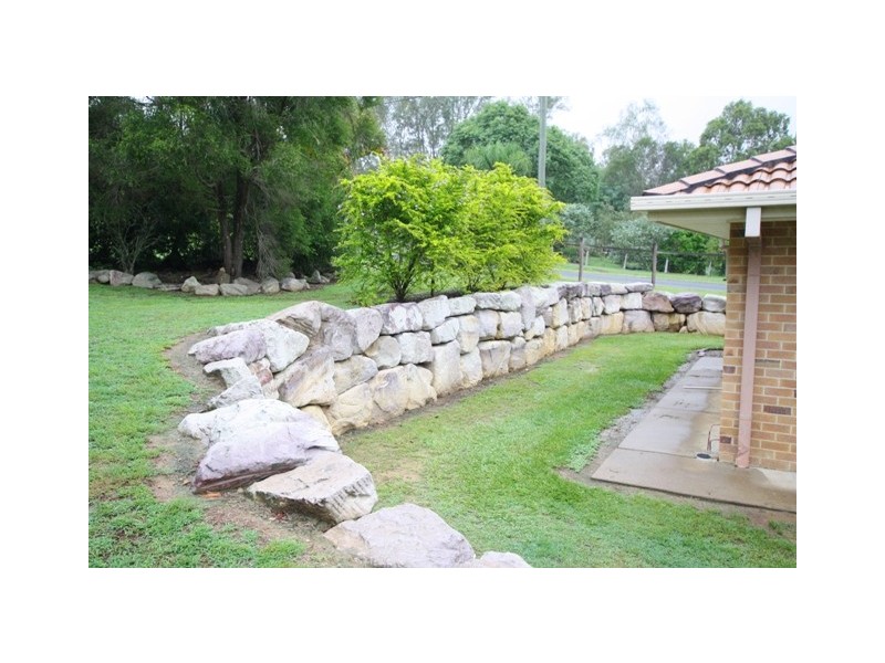 5 Christella Court, Fernvale QLD 4306