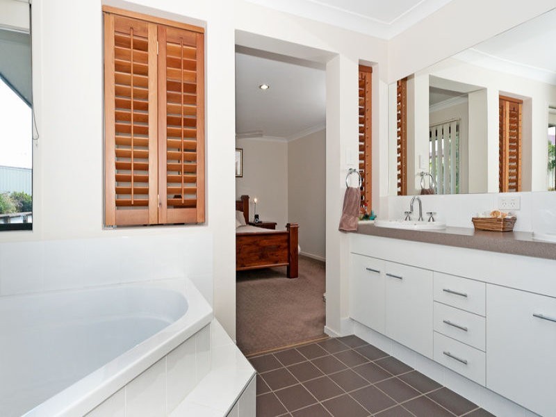 74 Titmarsh Street, Fernvale QLD 4306