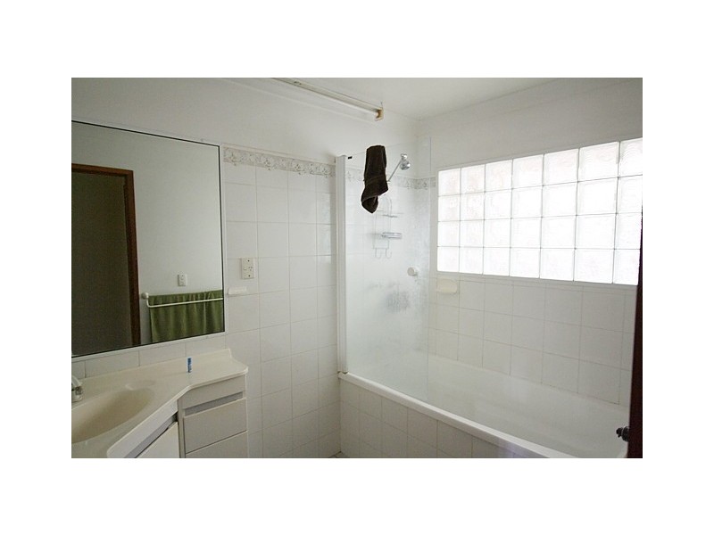 145 Adelong Avenue, Thagoona QLD 4306