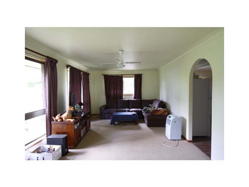 145 Adelong Avenue, Thagoona QLD 4306