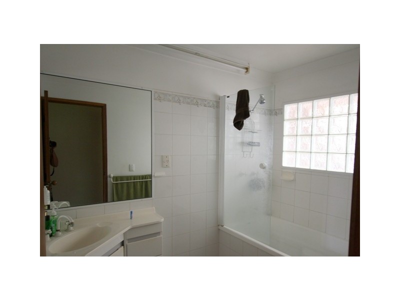 145 Adelong Avenue, Thagoona QLD 4306