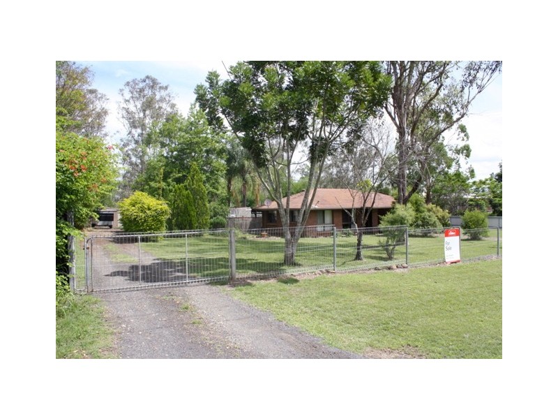 145 Adelong Avenue, Thagoona QLD 4306