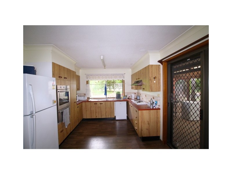 145 Adelong Avenue, Thagoona QLD 4306
