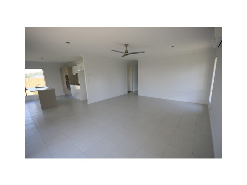 4 Myrtle Street, Fernvale QLD 4306
