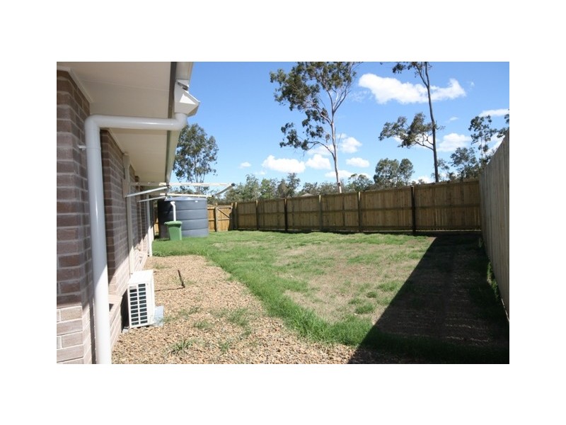 4 Myrtle Street, Fernvale QLD 4306
