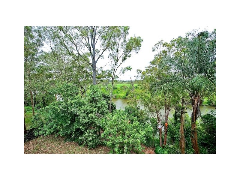 12 Minaji Court, Karana Downs QLD 4306