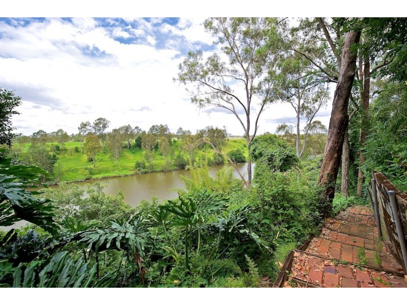 12 Minaji Court, Karana Downs QLD 4306