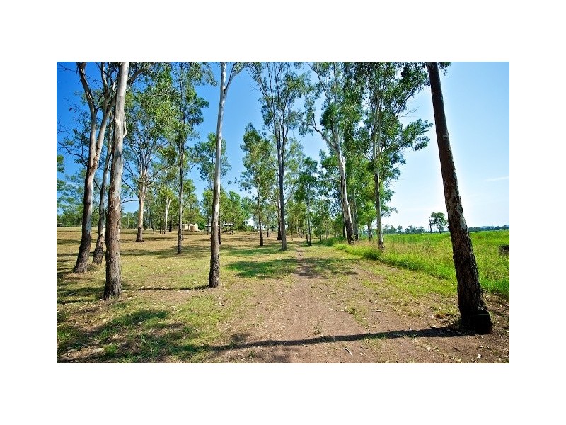 45 Walnut Dr, Brightview QLD 4311