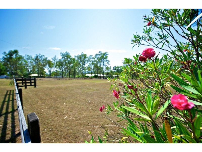 45 Walnut Dr, Brightview QLD 4311