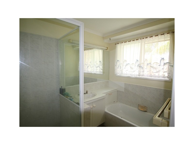 12 Bertrand Avenue, Kensington Grove QLD 4341