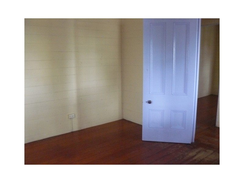 69 Downs Street, North Ipswich QLD 4305