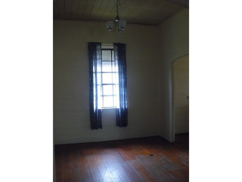 69 Downs Street, North Ipswich QLD 4305