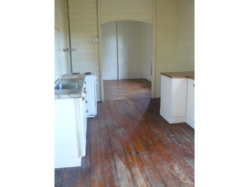 69 Downs Street, North Ipswich QLD 4305