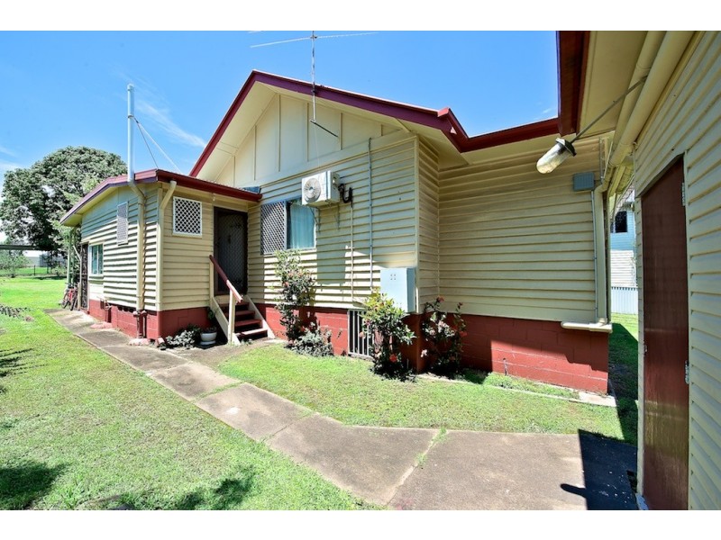 17 Brisbane Road, Redbank QLD 4301