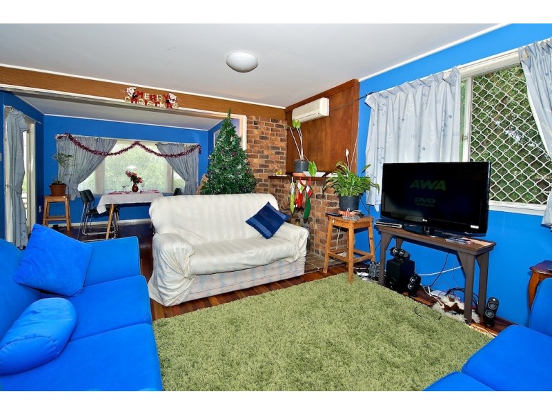 17 Brisbane Road, Redbank QLD 4301