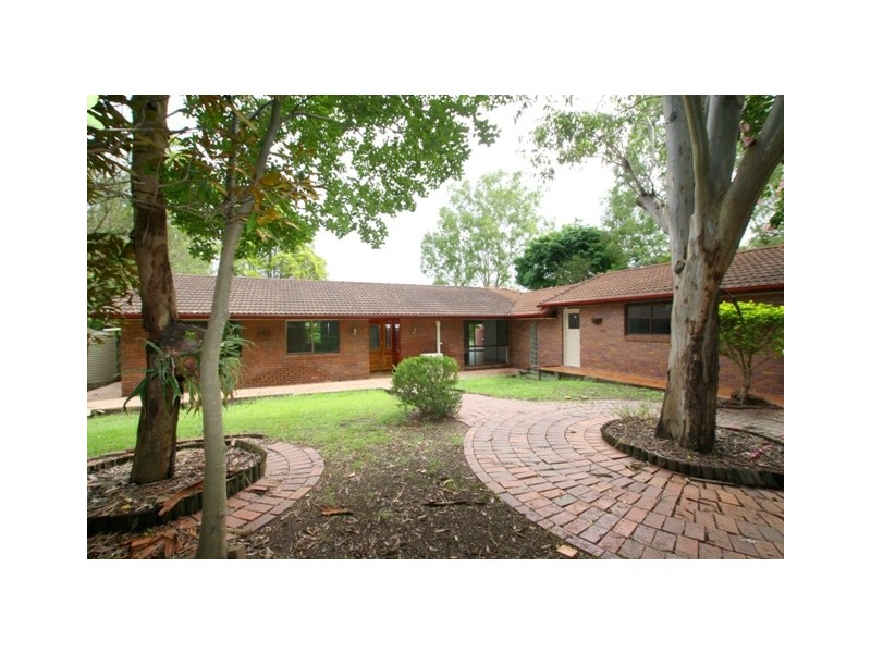 90 Lyndon Way, Karalee QLD 4306