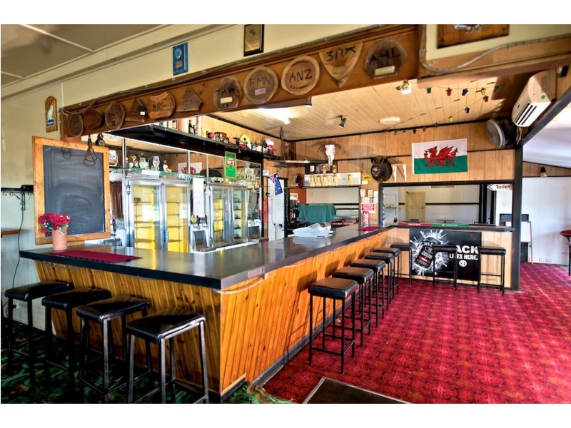 664 Glamorganvale Rd, Glamorgan Vale QLD 4306
