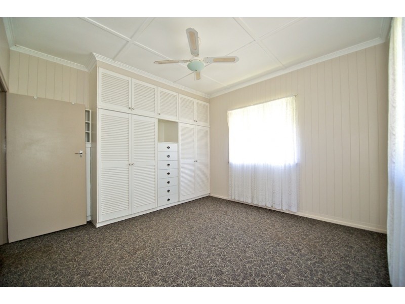 15 Pryde Street, Lowood QLD 4311