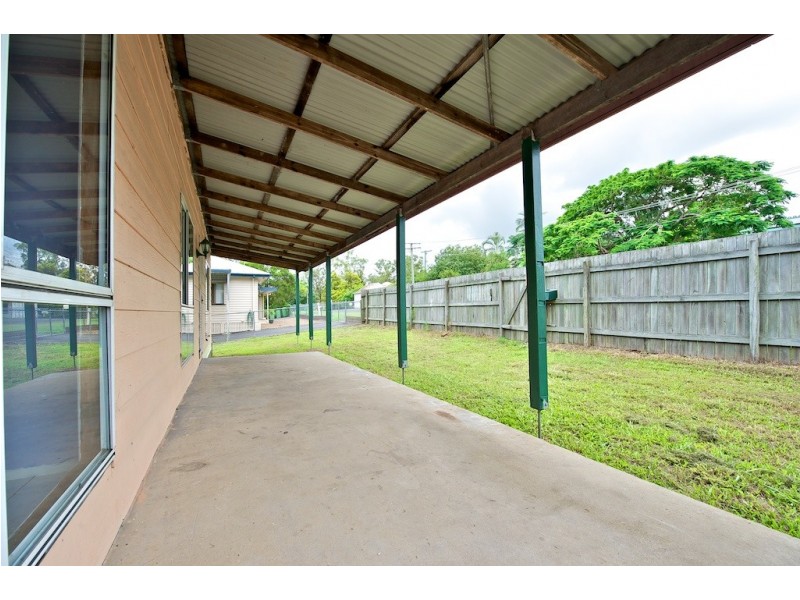 2 George Street, Blackstone QLD 4304