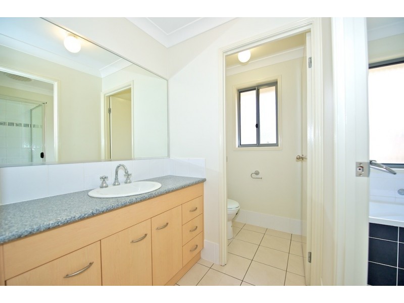 6 Sarah Place, Raceview QLD 4305