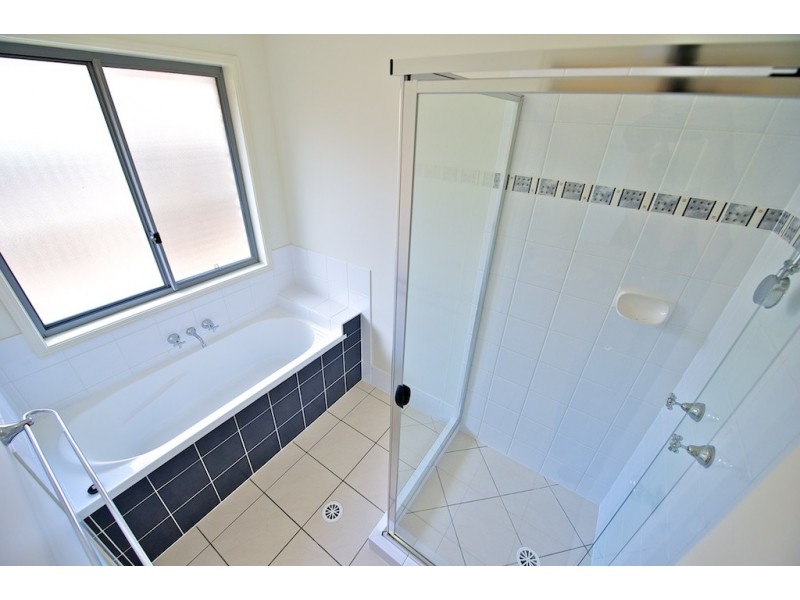 6 Sarah Place, Raceview QLD 4305