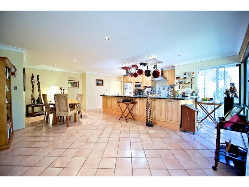 97 Theuerkaufs Rd, Fairney View QLD 4306