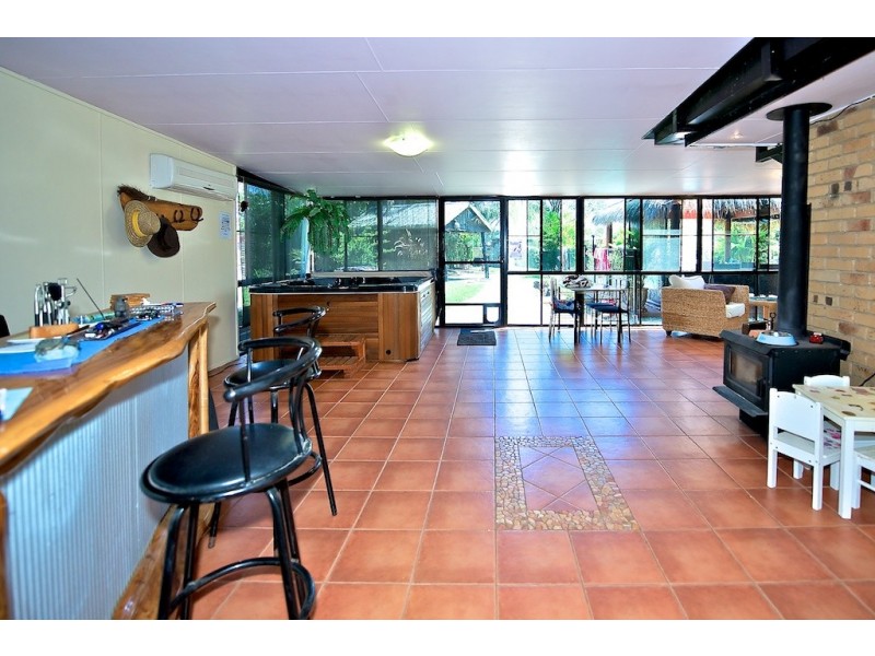 97 Theuerkaufs Rd, Fairney View QLD 4306