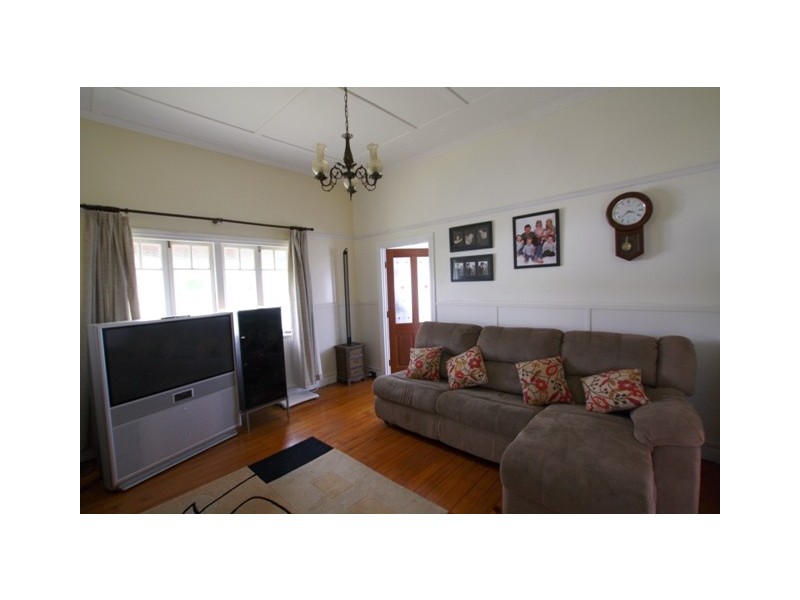 147 Annette Road, Lowood QLD 4311