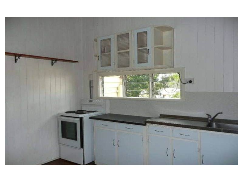 30 Alice Street, Silkstone QLD 4304