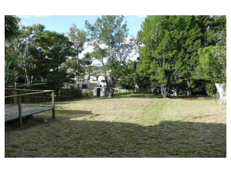 30 Alice Street, Silkstone QLD 4304