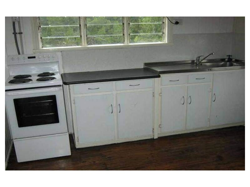 30 Alice Street, Silkstone QLD 4304