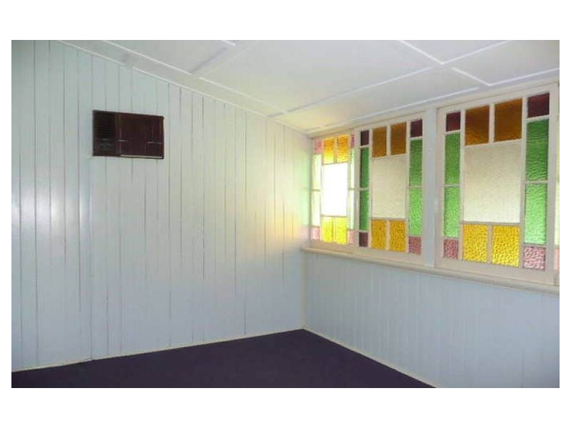 30 Alice Street, Silkstone QLD 4304