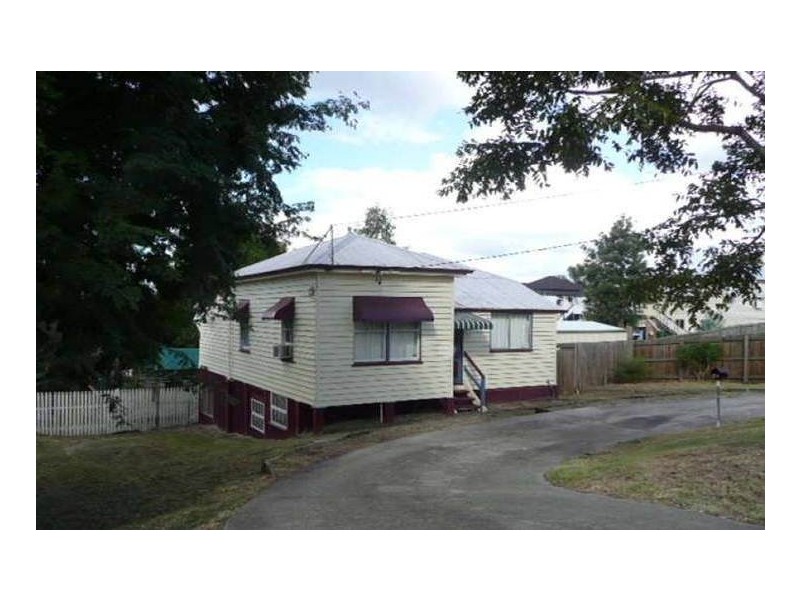 30 Alice Street, Silkstone QLD 4304