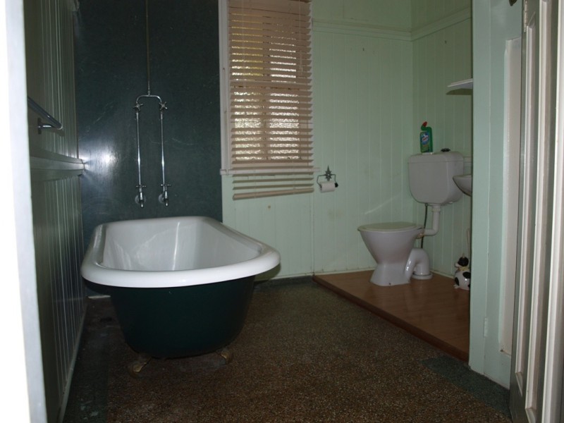 12 Welsby Street, North Booval QLD 4304