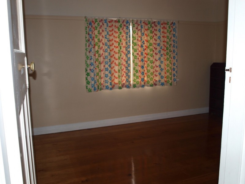 12 Welsby Street, North Booval QLD 4304