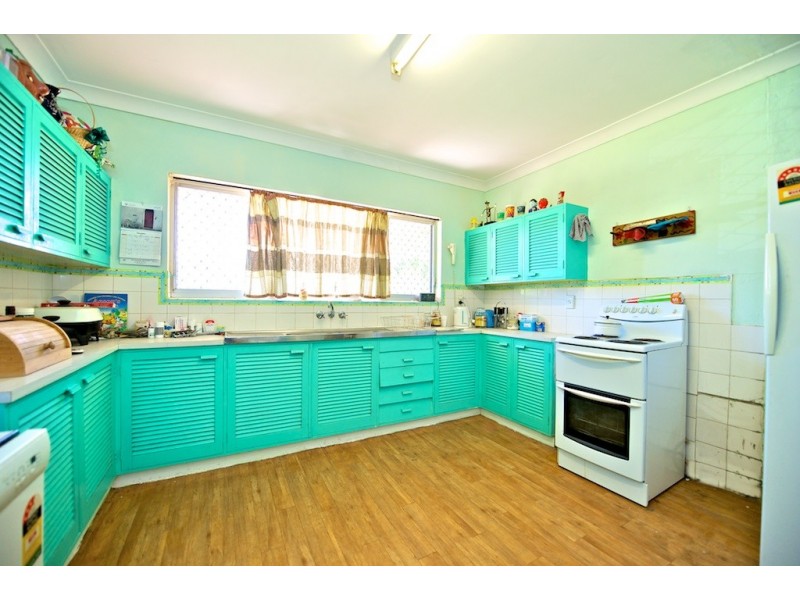 33 THORN Street, Ipswich QLD 4305
