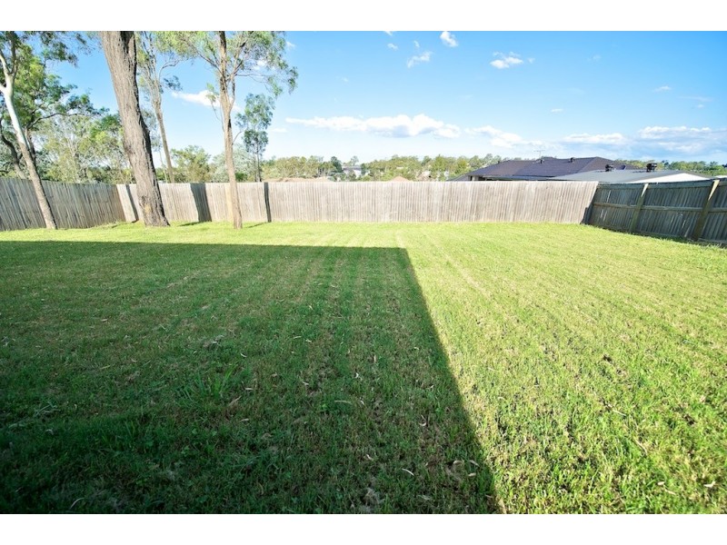 9 Angela Place, Yamanto QLD 4305